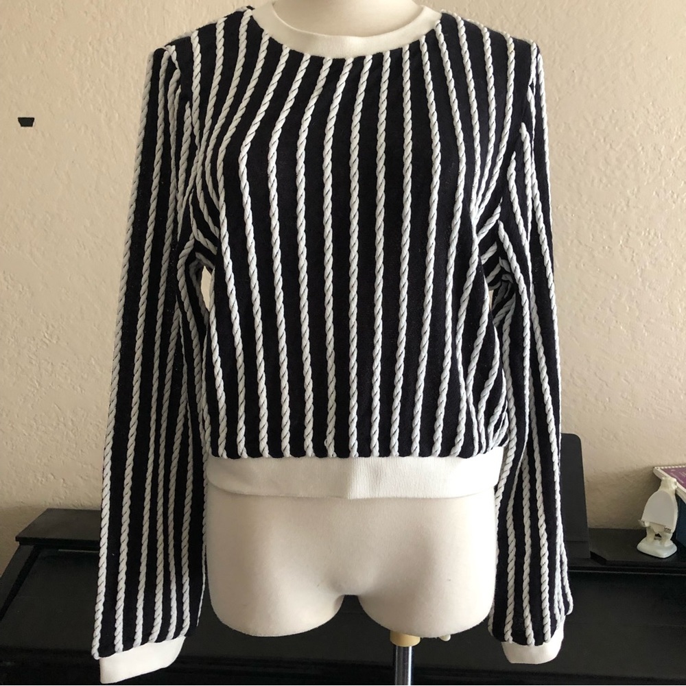 Forever 21 black and white sweater